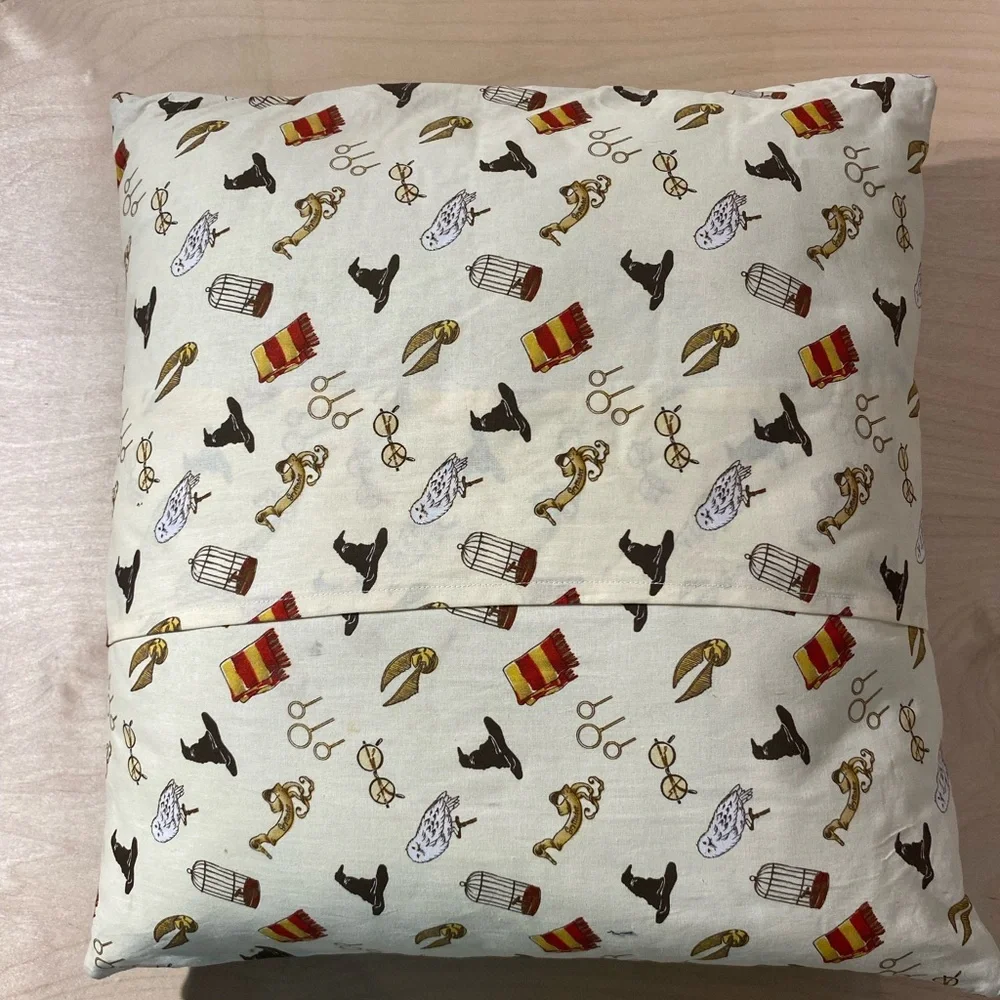 Hand Crafted Hogwarts House Crest Pillow - Multicolor (NX)